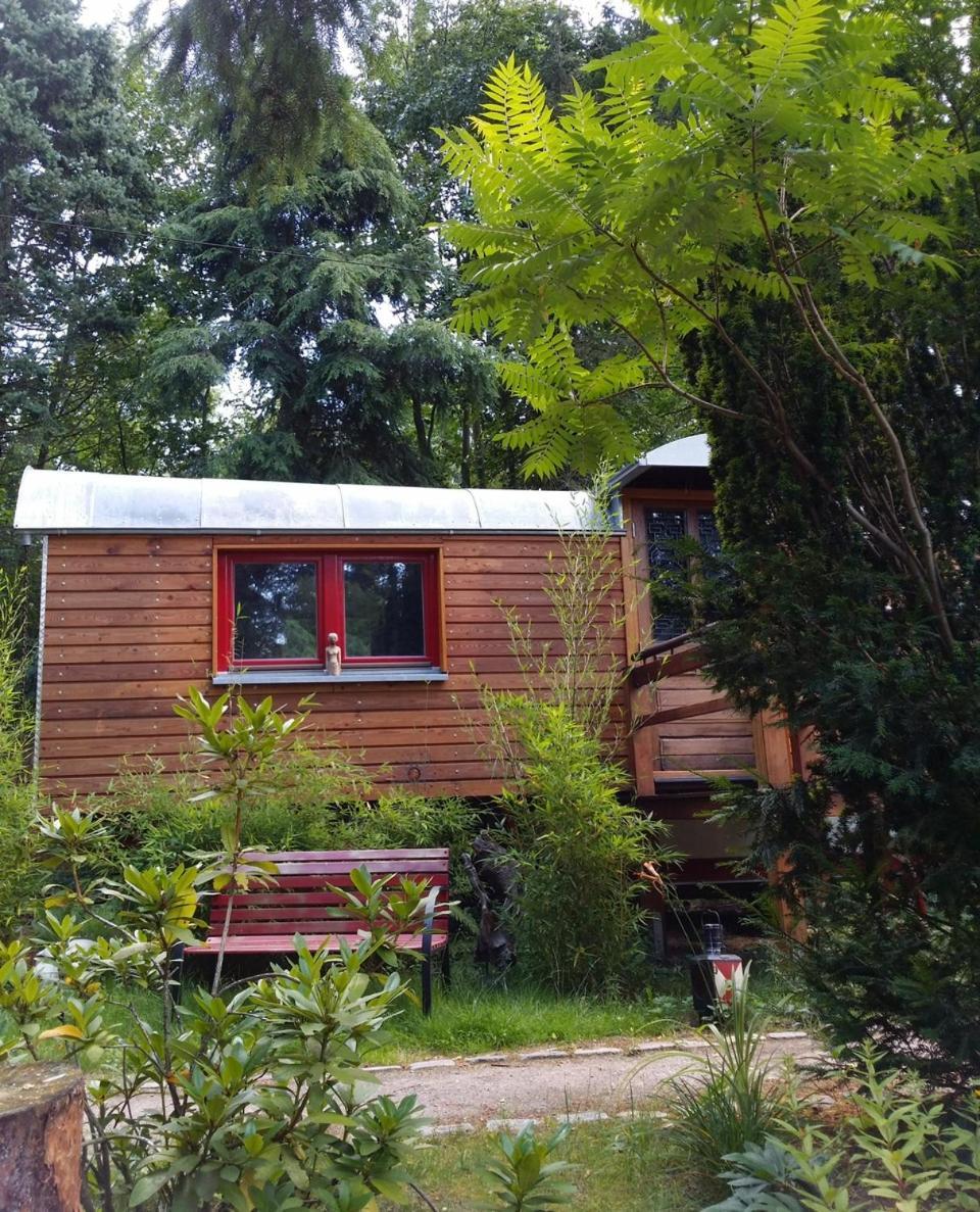 Zirkuswagen Im Gruenen Hotell Quickborn  Exteriör bild